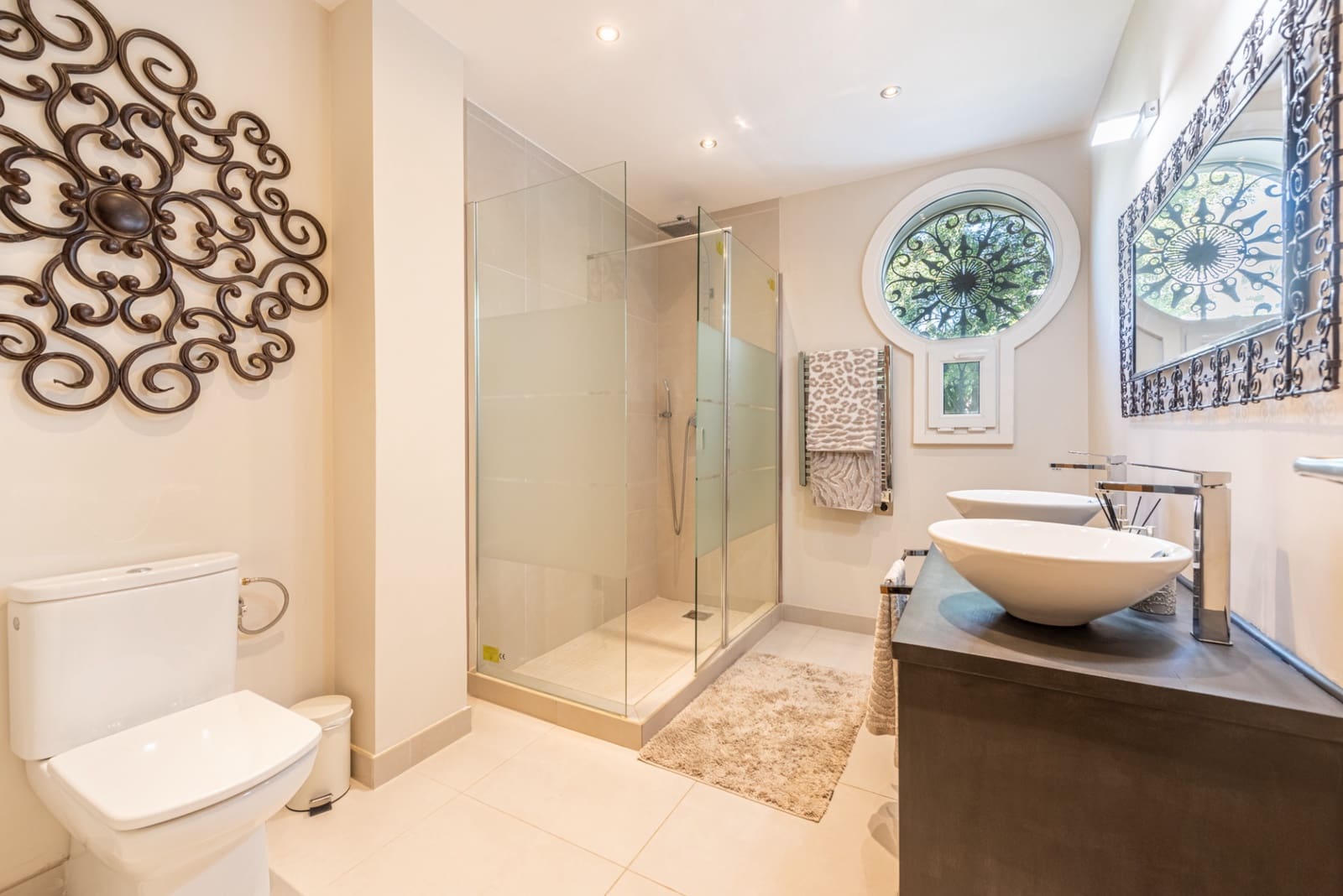 4 soveværelse Villa til salg i Nueva Andalucia med swimmingpool garage - € 3.950.000 (Ref: 8085106)