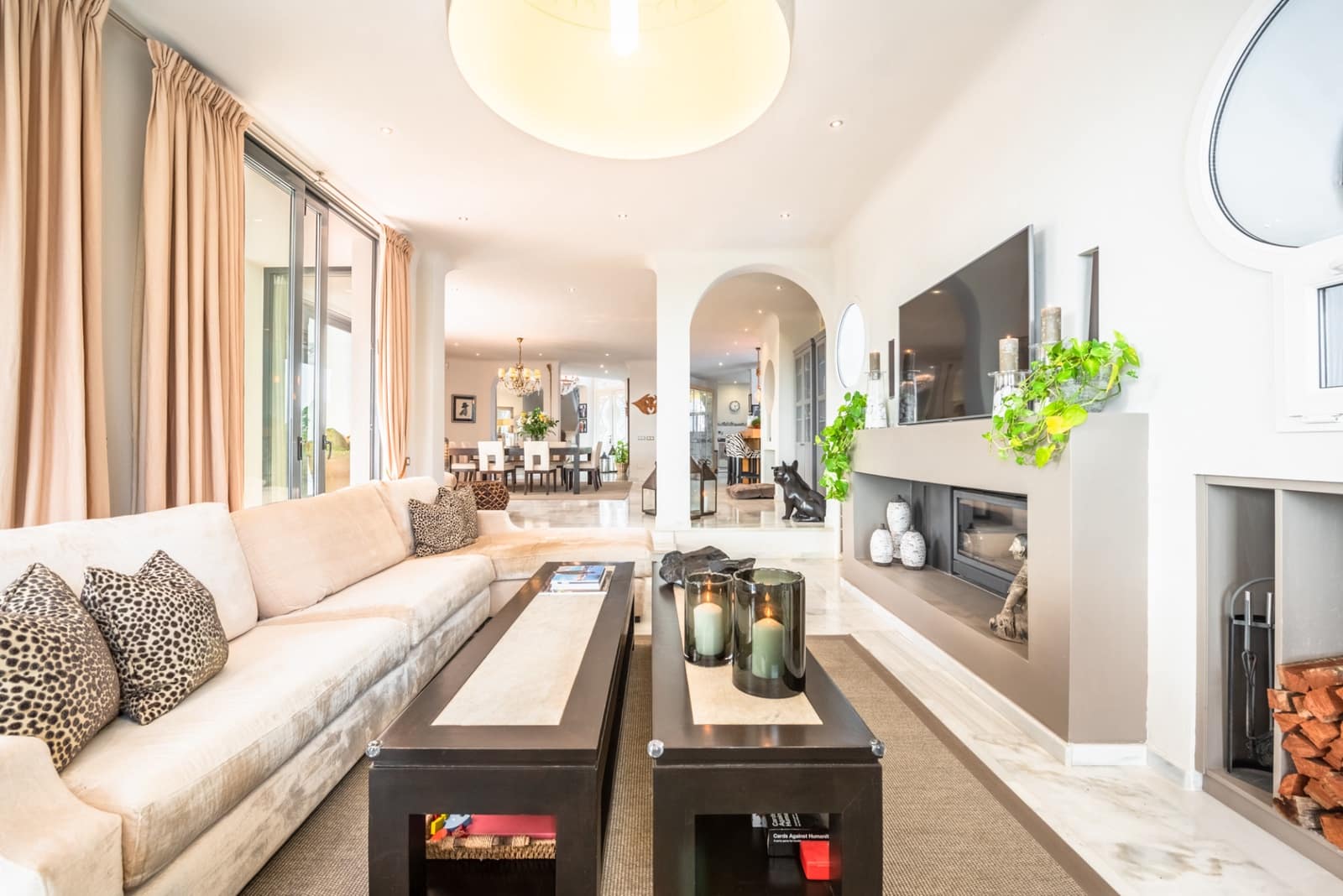 4 soveværelse Villa til salg i Nueva Andalucia med swimmingpool garage - € 3.950.000 (Ref: 8085106)