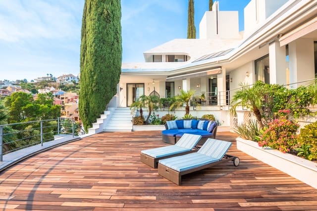 4 sypialnia Willa na sprzedaż w Nueva Andalucía Centro, Marbella z basenem garażem - 3 950 000 € (Ref: 8085106)