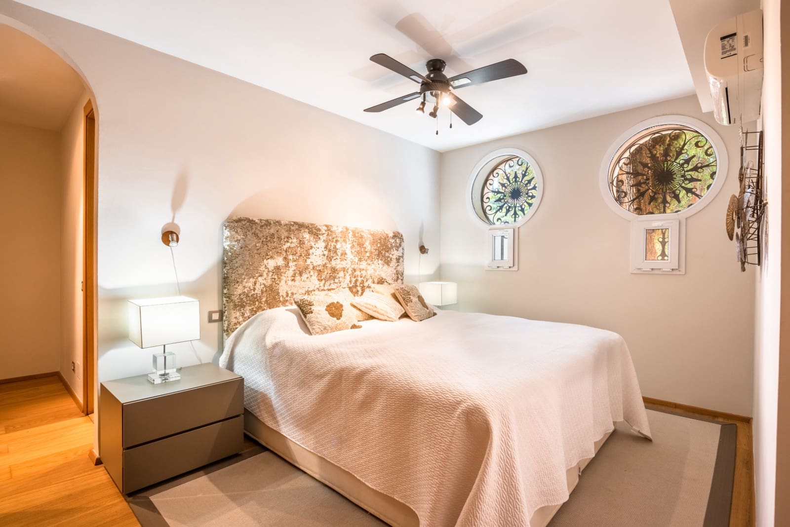 4 soveværelse Villa til salg i Nueva Andalucia med swimmingpool garage - € 3.950.000 (Ref: 8085106)