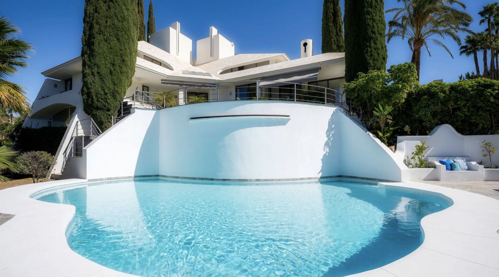 4 soveværelse Villa til salg i Nueva Andalucia med swimmingpool garage - € 3.950.000 (Ref: 8085106)