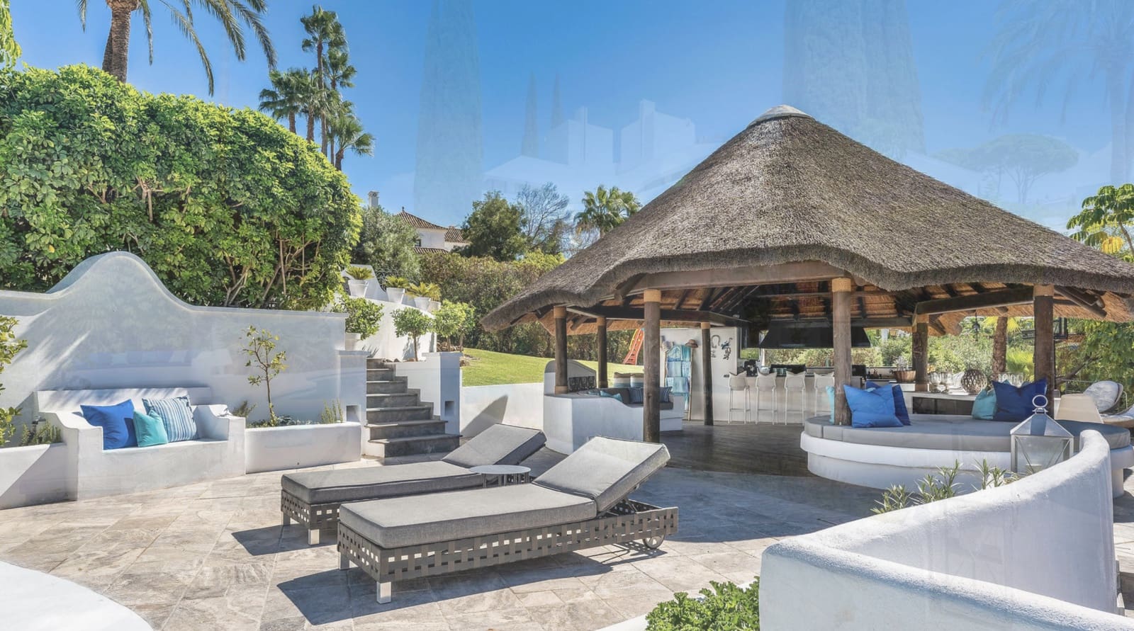 4 soveværelse Villa til salg i Nueva Andalucia med swimmingpool garage - € 3.950.000 (Ref: 8085106)