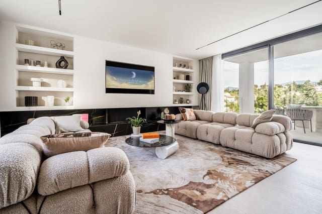 5 chambre Villa/Maison à vendre à Puerto Banus, Marbella avec piscine garage - 1 890 000 € (Ref: 8103948)