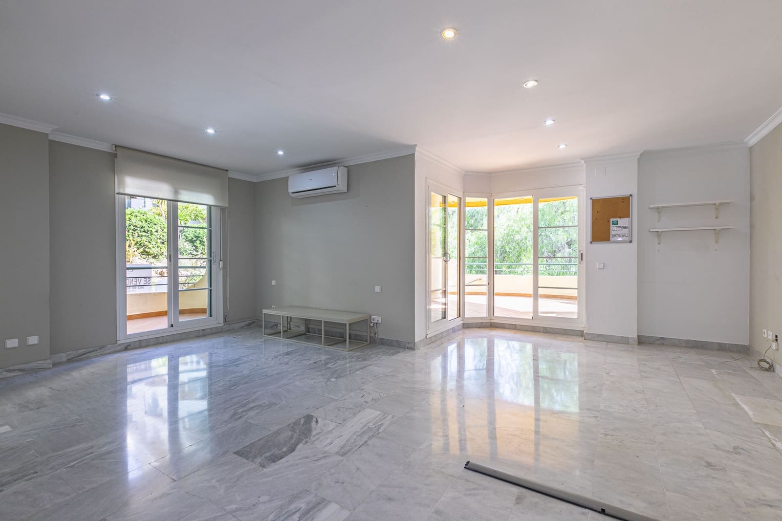 3 bedroom Apartment for sale in Marbella with pool garage - € 445,000 (Ref: 8114418)