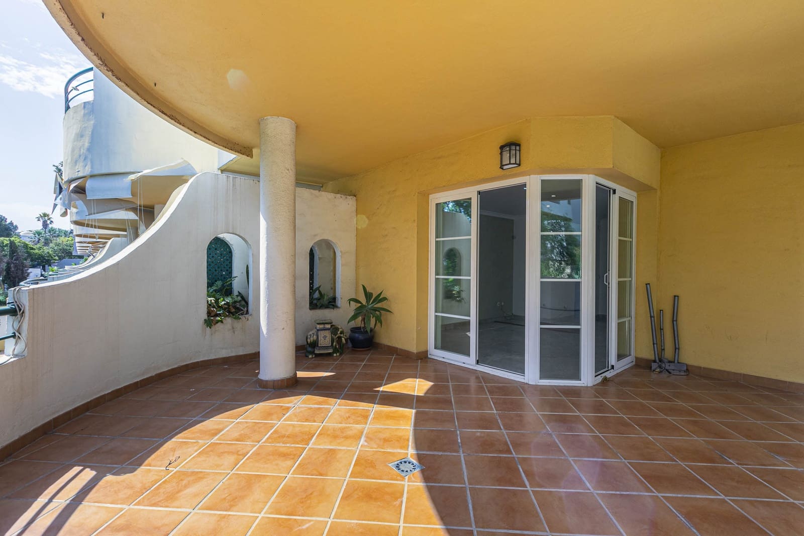 3 slaapkamer Appartement te koop in Marbella met zwembad garage - € 445.000 (Ref: 8114418)