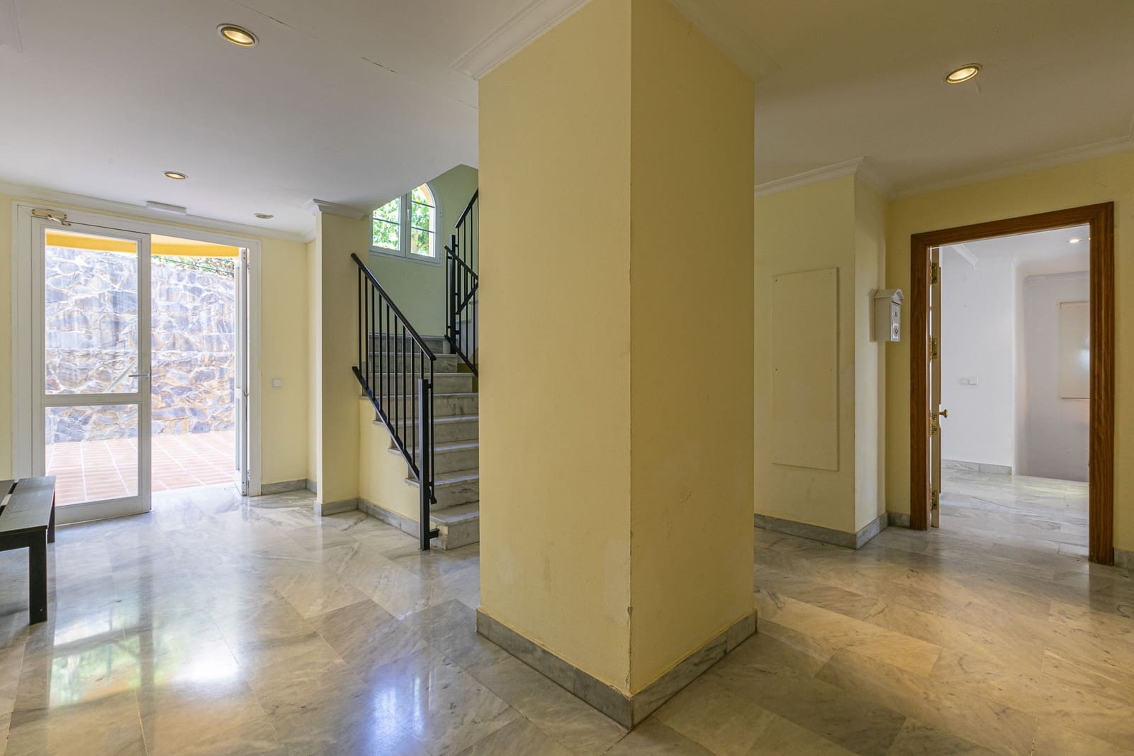 3 slaapkamer Appartement te koop in Marbella met zwembad garage - € 445.000 (Ref: 8114418)