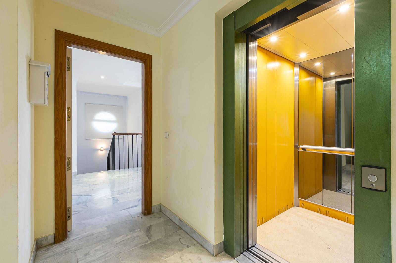 3 slaapkamer Appartement te koop in Marbella met zwembad garage - € 445.000 (Ref: 8114418)