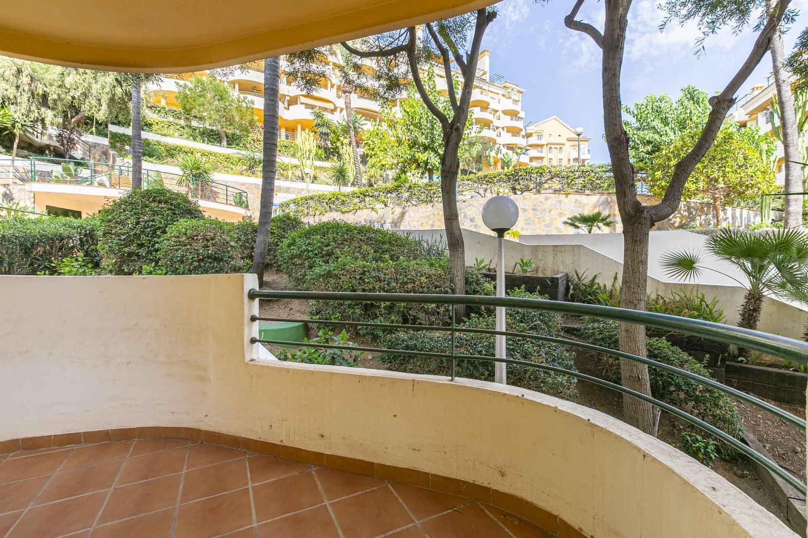 3 slaapkamer Appartement te koop in Marbella met zwembad garage - € 445.000 (Ref: 8114418)