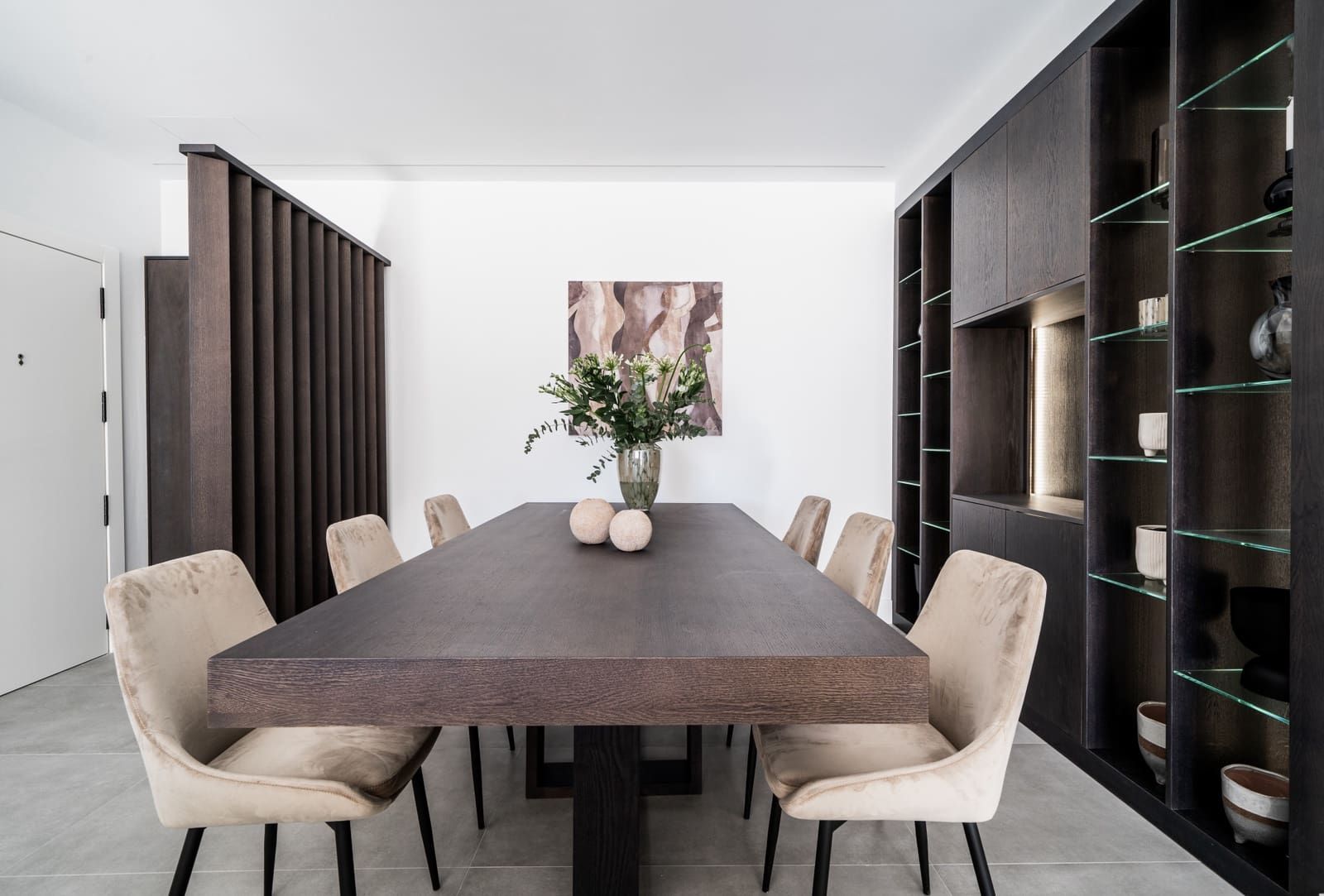 2 bedroom Apartment for sale in Nueva Andalucia with pool garage - € 950,000 (Ref: 8114419)