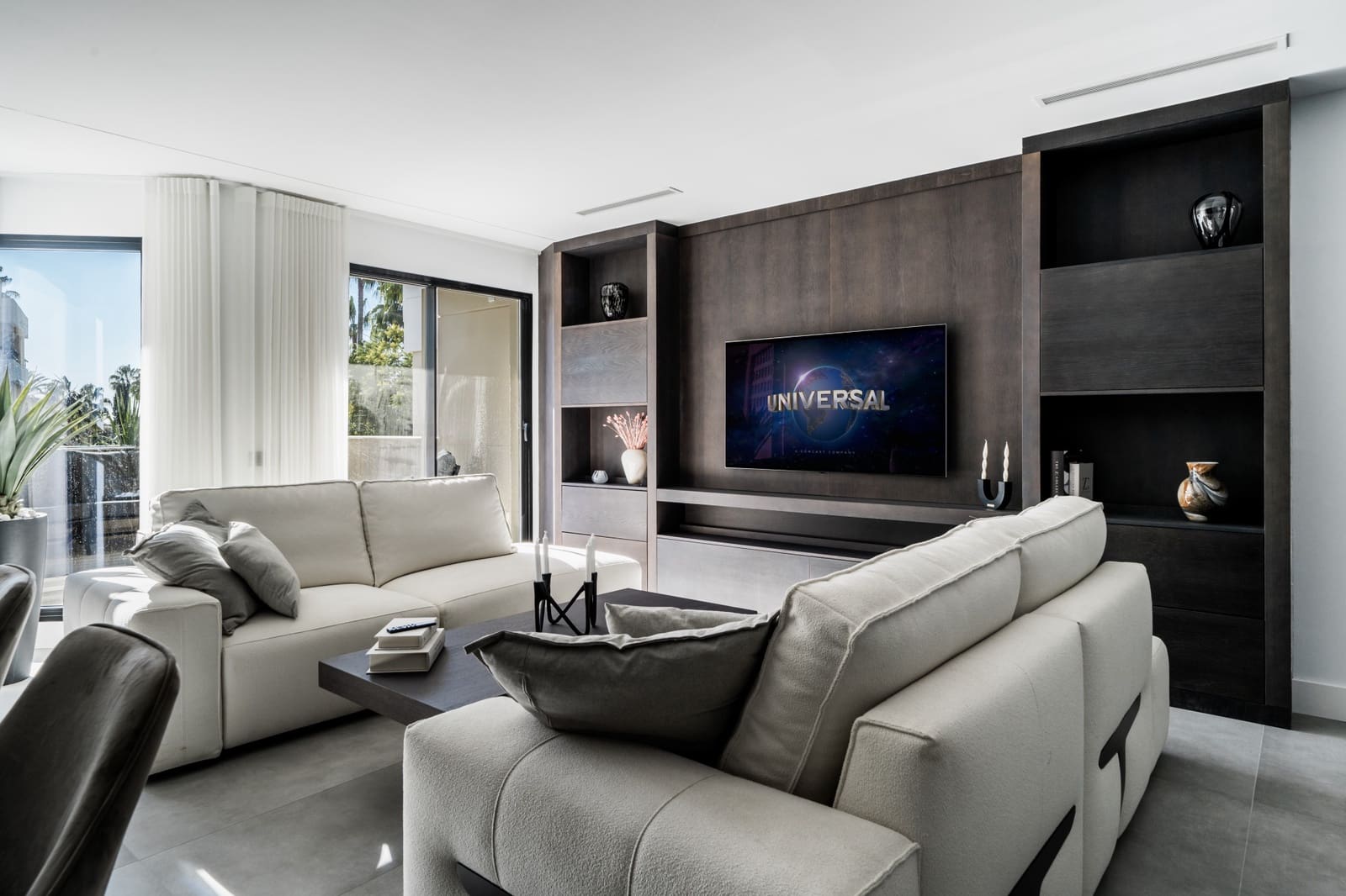 2 bedroom Apartment for sale in Nueva Andalucia with pool garage - € 950,000 (Ref: 8114419)