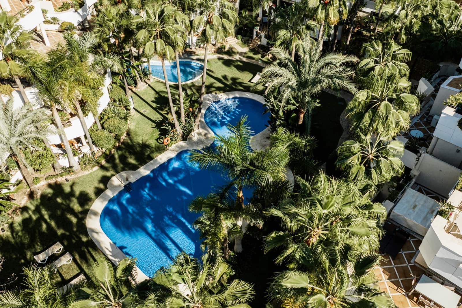 2 bedroom Apartment for sale in Nueva Andalucia with pool garage - € 950,000 (Ref: 8114419)