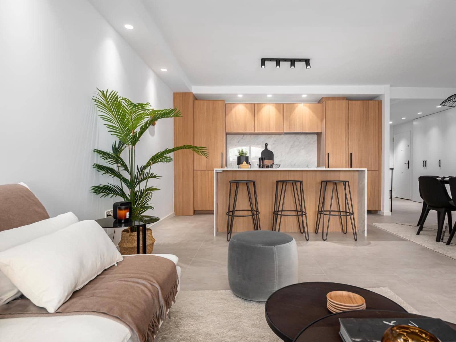 Apartamento de 3 habitaciones en Nueva Andalucia en venta con piscina - 650.000 € (Ref: 8174579)