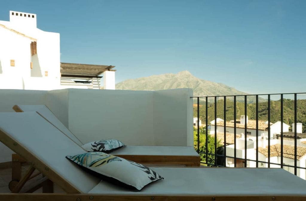 3 bedroom Apartment for sale in Benahavis with pool garage - € 695,000 (Ref: 8187862)