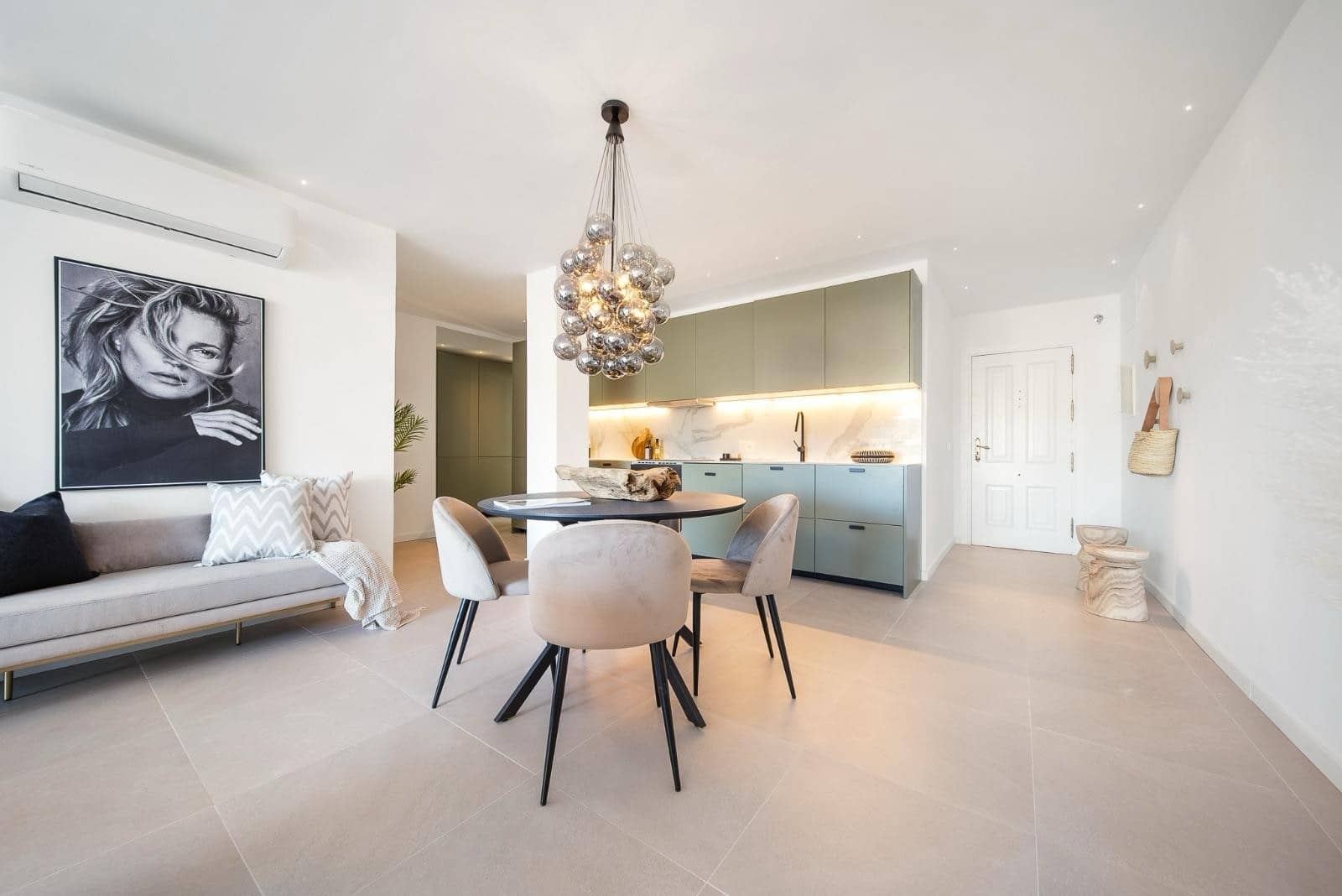 3 bedroom Apartment for sale in Benahavis with pool garage - € 695,000 (Ref: 8187862)