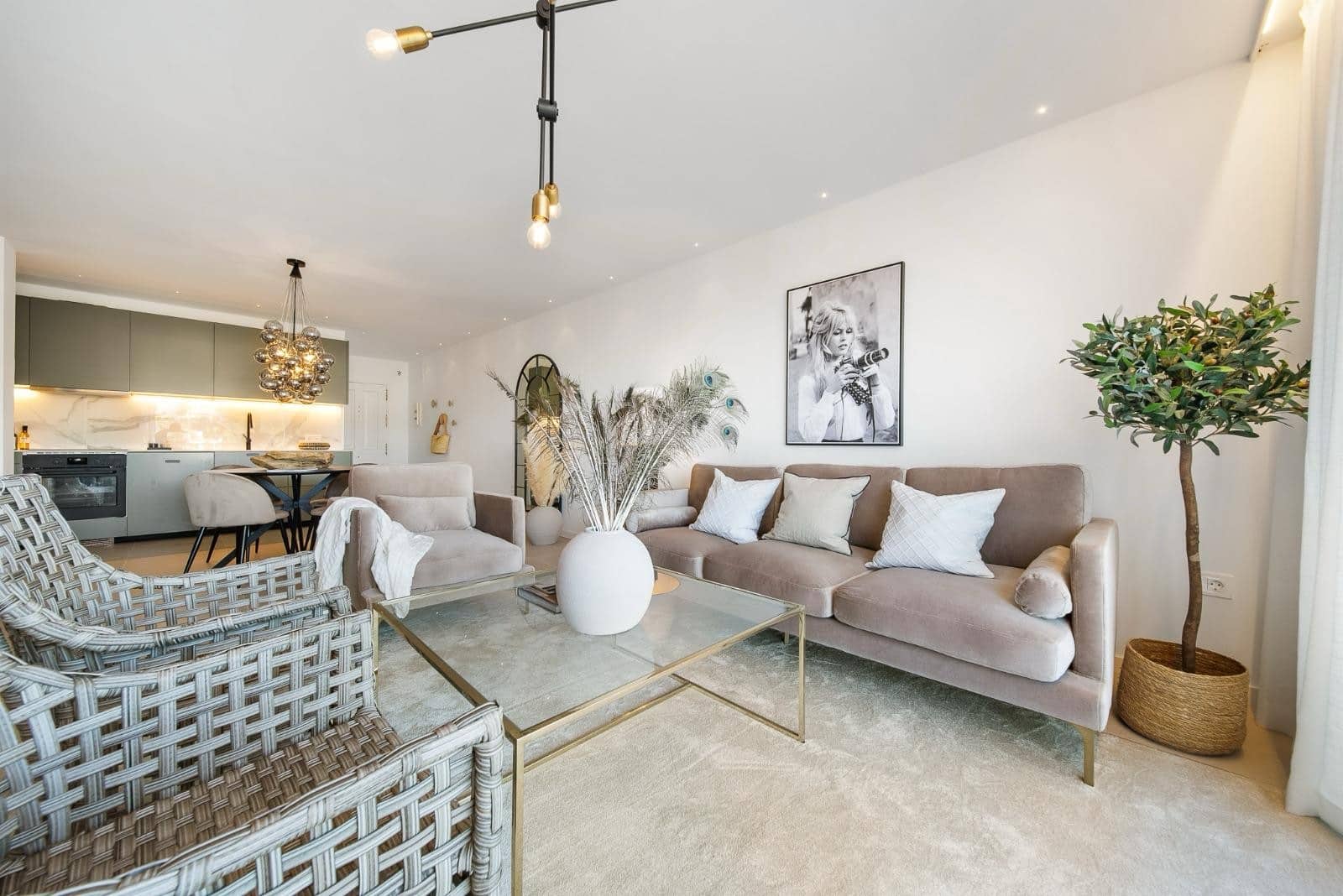 3 bedroom Apartment for sale in Benahavis with pool garage - € 695,000 (Ref: 8187862)