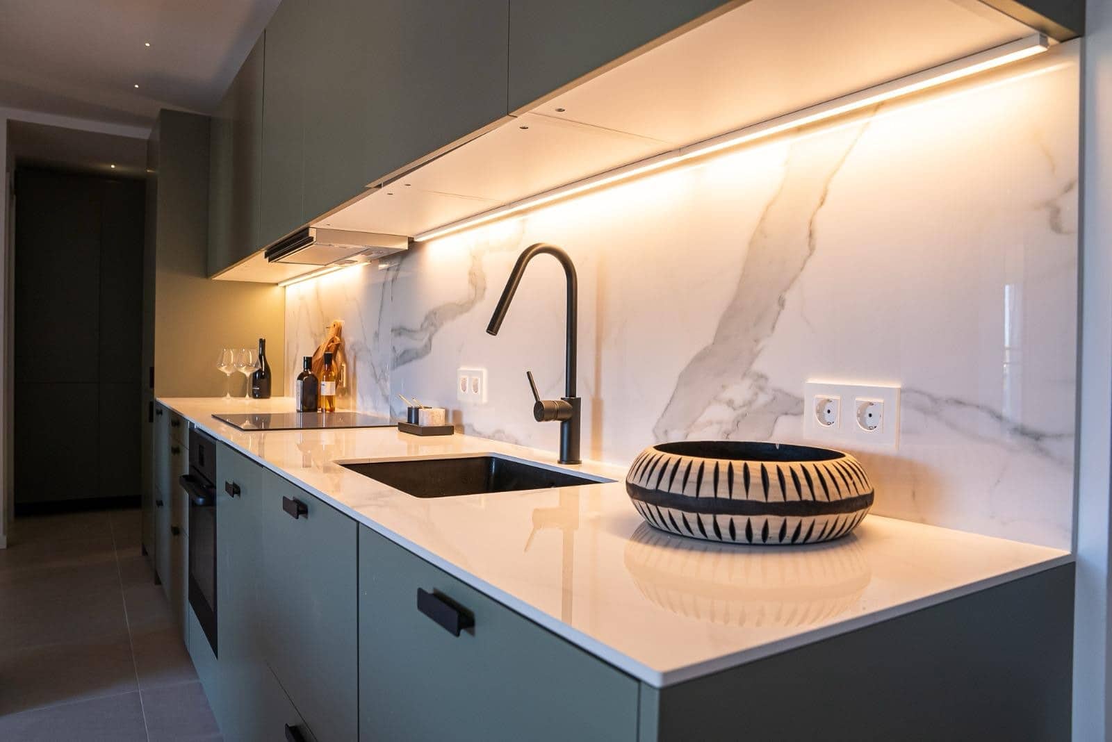 3 bedroom Apartment for sale in Benahavis with pool garage - € 695,000 (Ref: 8187862)