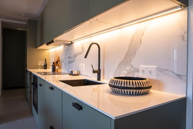 Apartamento de 3 habitaciones en Benahavís pueblo, Benahavís en venta con piscina garaje - 695.000 € (Ref: 8187862)