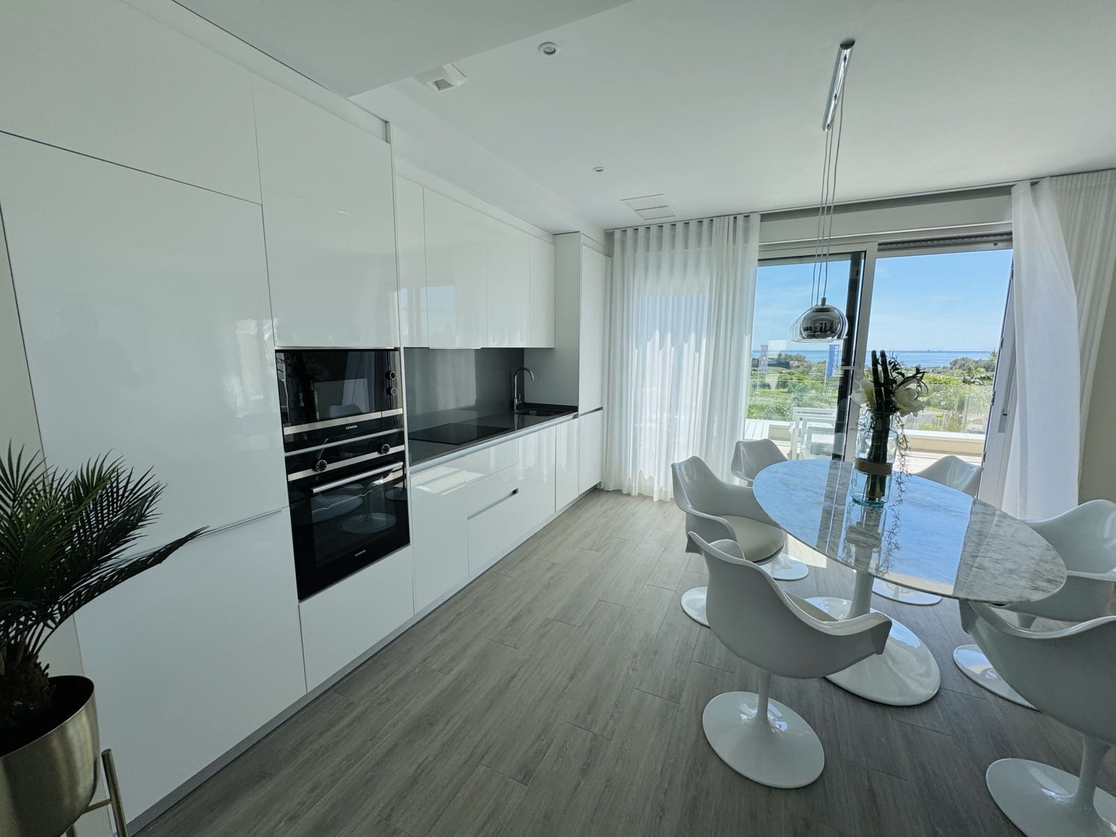 Ático de 2 habitaciones en Marbella en venta con piscina garaje - 450.000 € (Ref: 8216054)