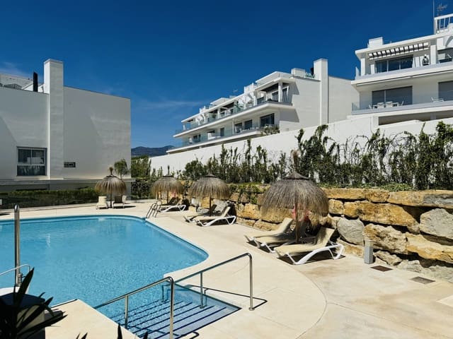 Ático de 2 habitaciones en Marbella en venta con piscina garaje - 450.000 € (Ref: 8216054)