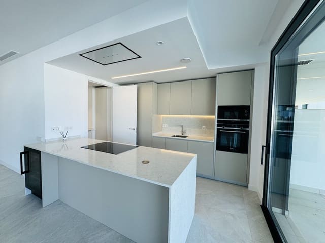 3 quarto Apartamento para venda em Bahía de Marbella, Marbella com piscina garagem - 1 500 000 € (Ref: 8251407)