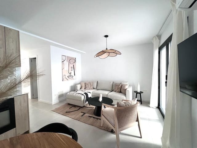 3 soveværelse Lejlighed til salg i Nueva Andalucía Centro, Marbella med swimmingpool garage - € 595.000 (Ref: 8327583)