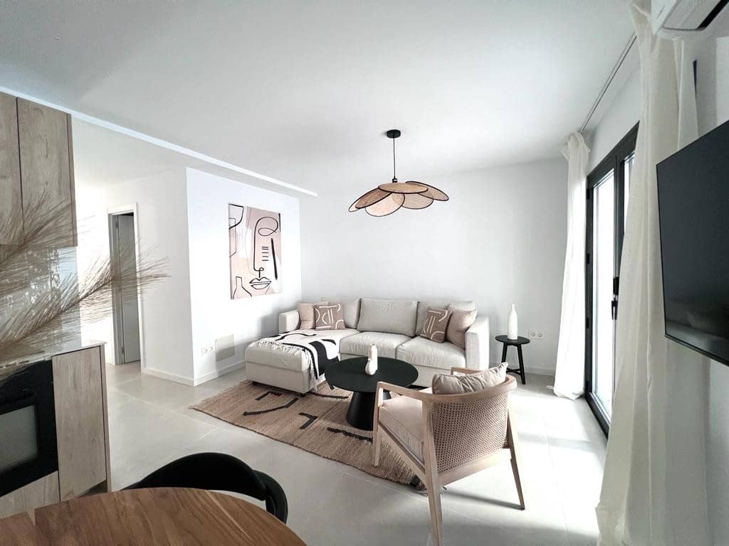 3 soveværelse Lejlighed til salg i Nueva Andalucia med swimmingpool garage - € 649.000 (Ref: 8327583)