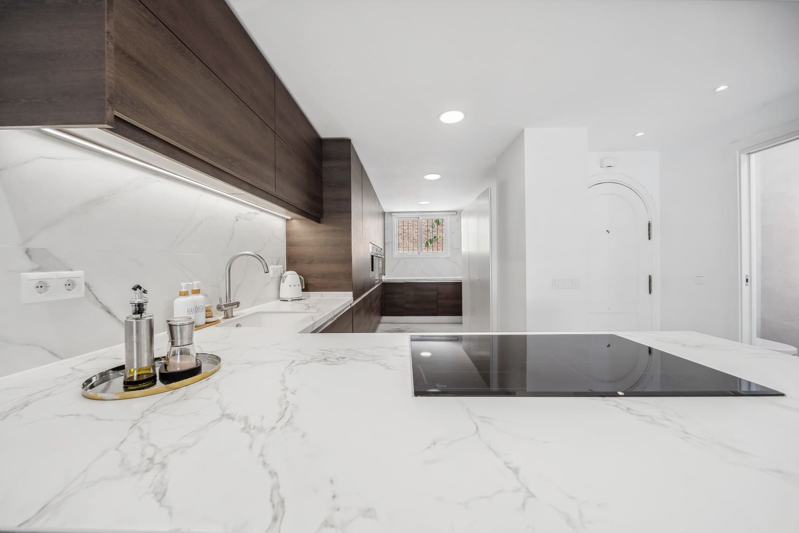 3 soveværelse Byhus til salg i Nueva Andalucia med swimmingpool garage - € 675.000 (Ref: 8339618)