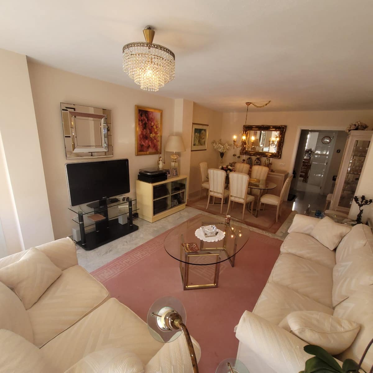 2 sypialnia Apartament na sprzedaż w Nueva Andalucia z basenem garażem - 320 000 € (Ref: 8388126)