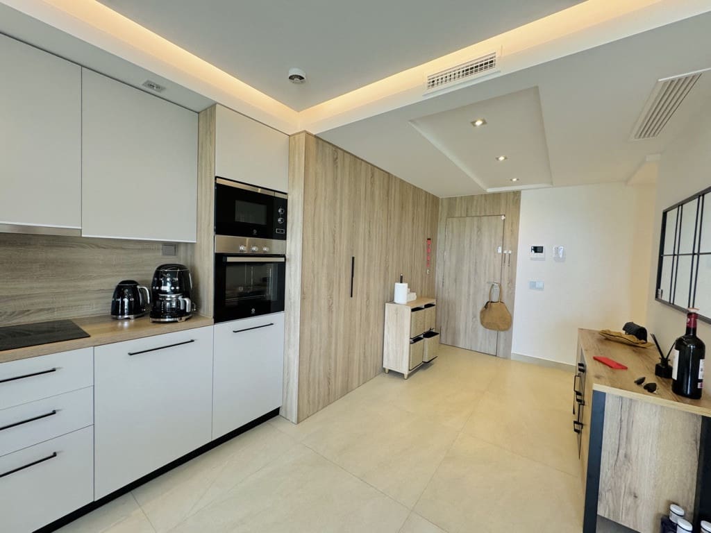 3 bedroom Apartment for sale in Benahavis with pool garage - € 750,000 (Ref: 8434276)