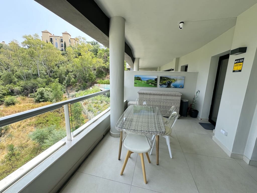 3 bedroom Apartment for sale in Benahavis with pool garage - € 750,000 (Ref: 8434276)