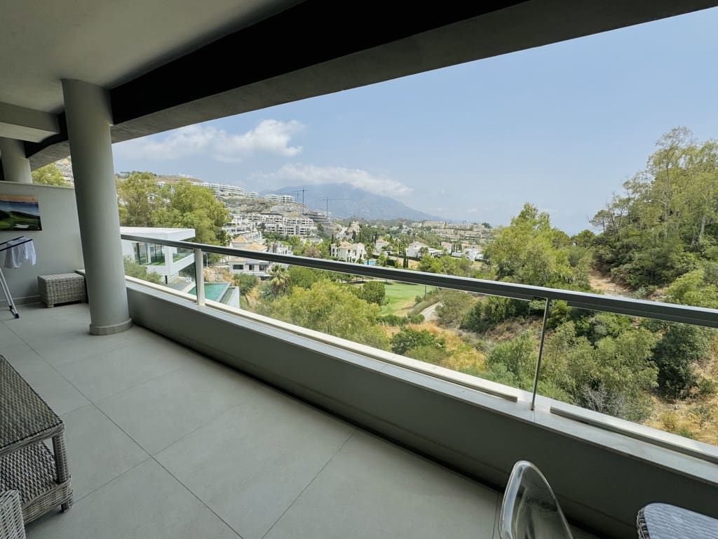 3 bedroom Apartment for sale in Benahavis with pool garage - € 750,000 (Ref: 8434276)