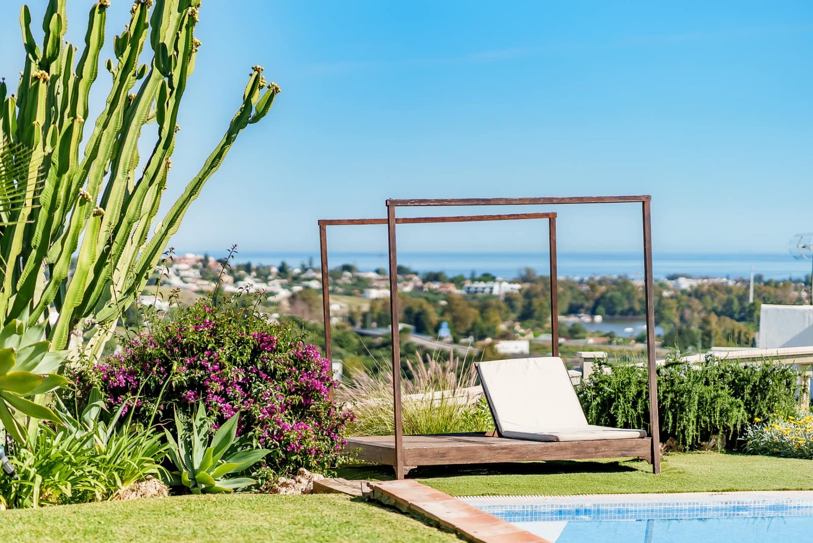 Chalet de 5 habitaciones en Benahavís en venta con piscina garaje - 2.150.000 € (Ref: 8461932)