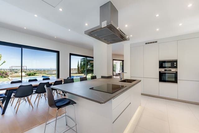 5 sovrum Villa till salu i Los Arqueros - Puerto del Almendro, Benahavís med pool garage - 2 150 000 € (Ref: 8461932)