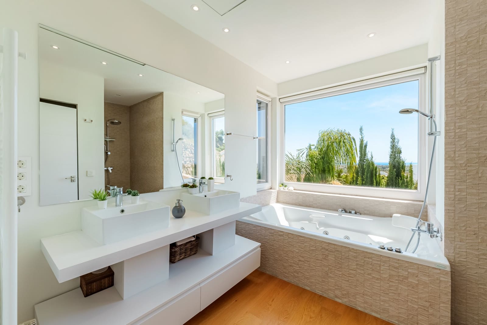 Chalet de 5 habitaciones en Benahavís en venta con piscina garaje - 2.150.000 € (Ref: 8461932)