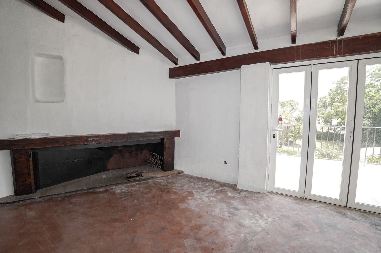 4 slaapkamer Villa te koop in Nueva Andalucia met zwembad garage - € 995.000 (Ref: 8489053)