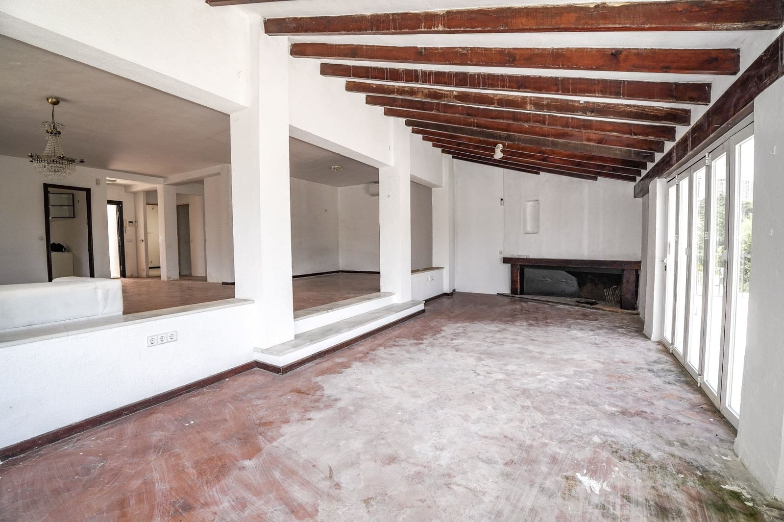 4 slaapkamer Villa te koop in Nueva Andalucia met zwembad garage - € 995.000 (Ref: 8489053)