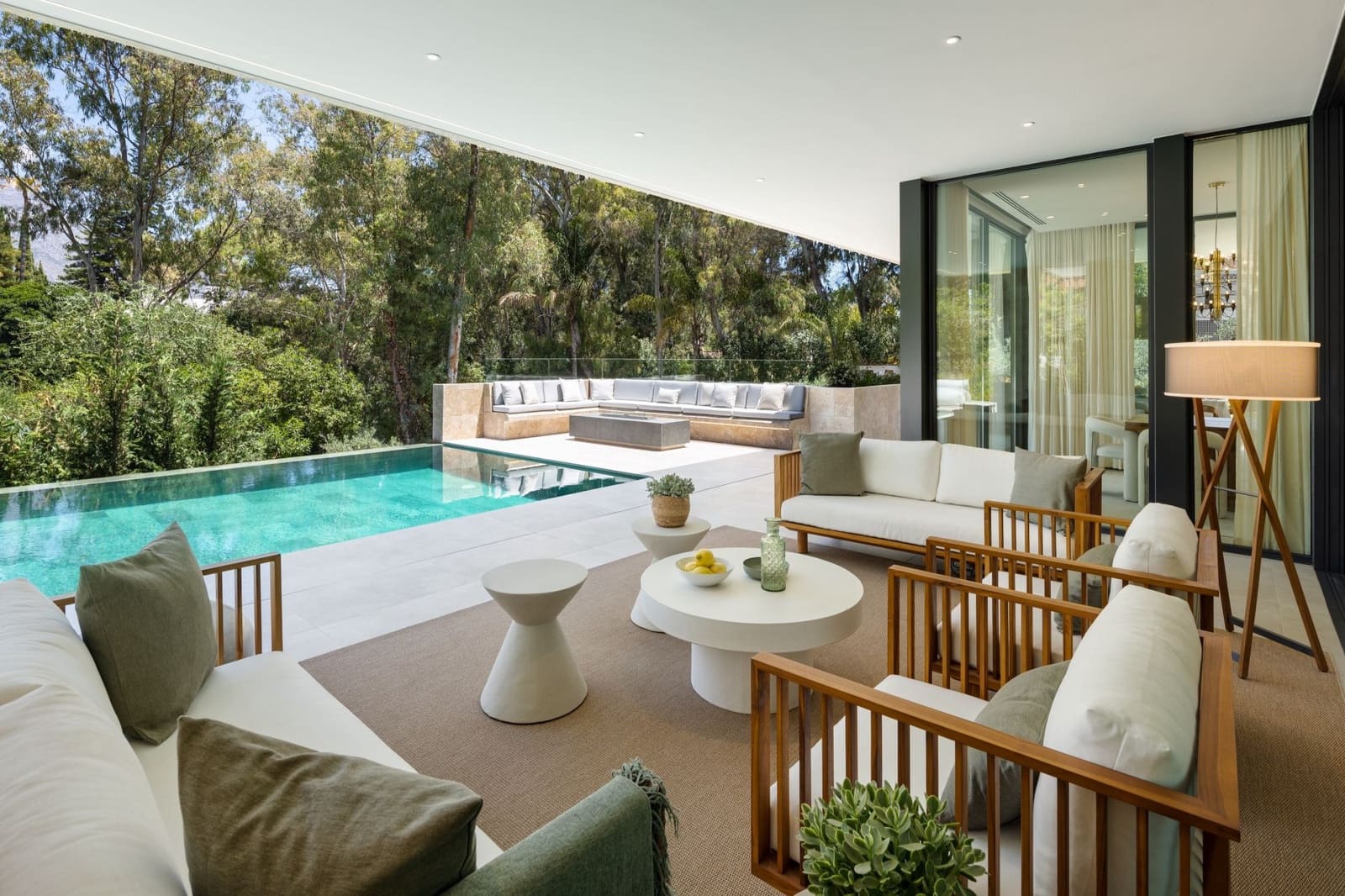 5 bedroom Villa for sale in Marbella with pool garage - € 4,375,000 (Ref: 8601875)