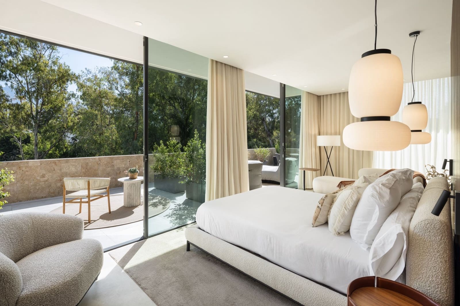 5 bedroom Villa for sale in Marbella with pool garage - € 4,375,000 (Ref: 8601875)