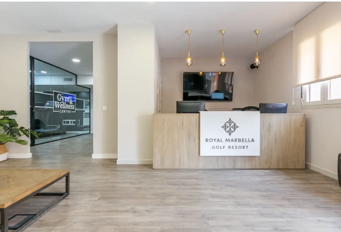 3 slaapkamer Penthouse te koop in Benahavis met zwembad garage - € 397.000 (Ref: 8639357)