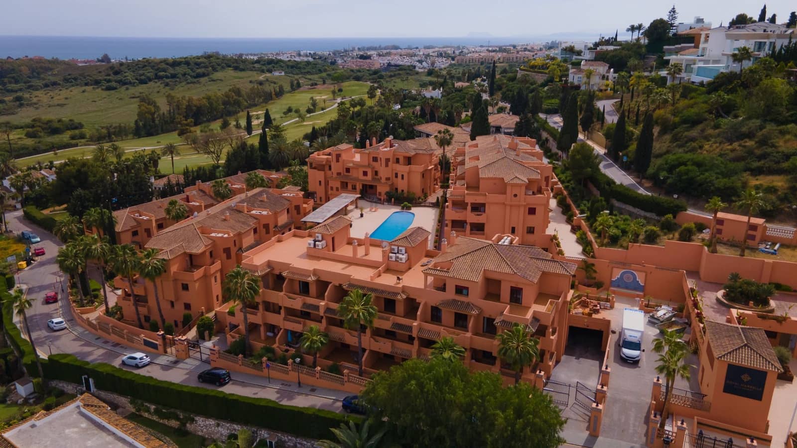 3 slaapkamer Penthouse te koop in Benahavis met zwembad garage - € 397.000 (Ref: 8639357)