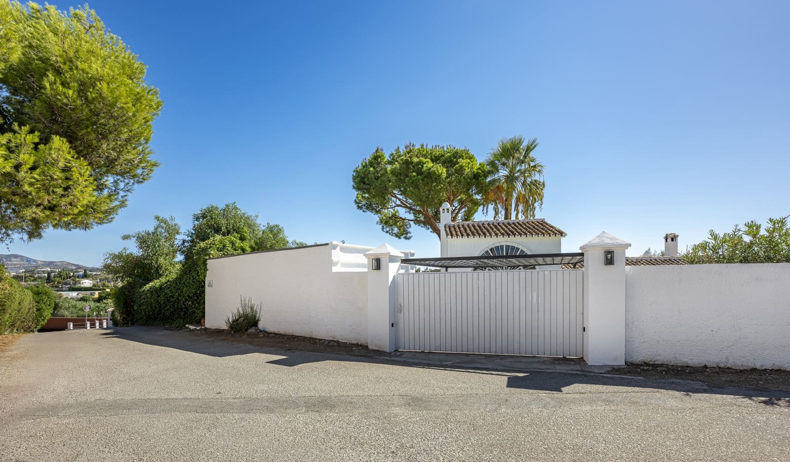 4 soverom Villa til salgs i Guadalmina med svømmebasseng garasje - € 1 650 000 (Ref: 8881829)
