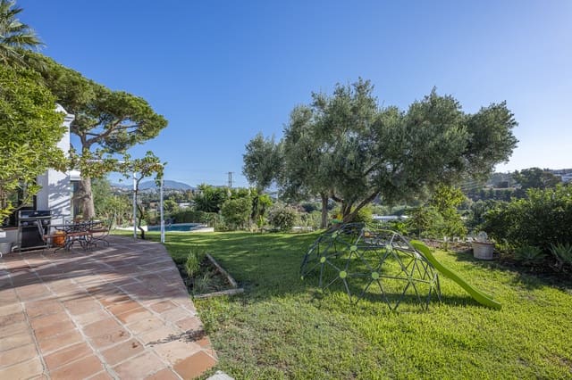 4 sypialnia Willa na sprzedaż w Guadalmina Alta, Marbella z basenem garażem - 1 650 000 € (Ref: 8881829)