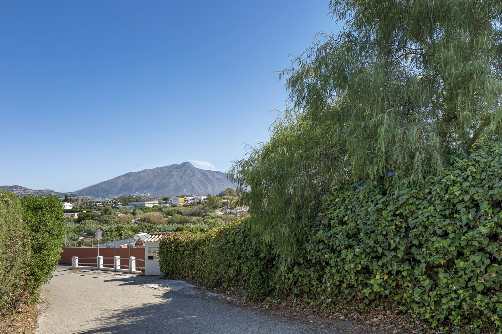 Chalet de 4 habitaciones en Guadalmina en venta con piscina garaje - 1.650.000 € (Ref: 8881829)