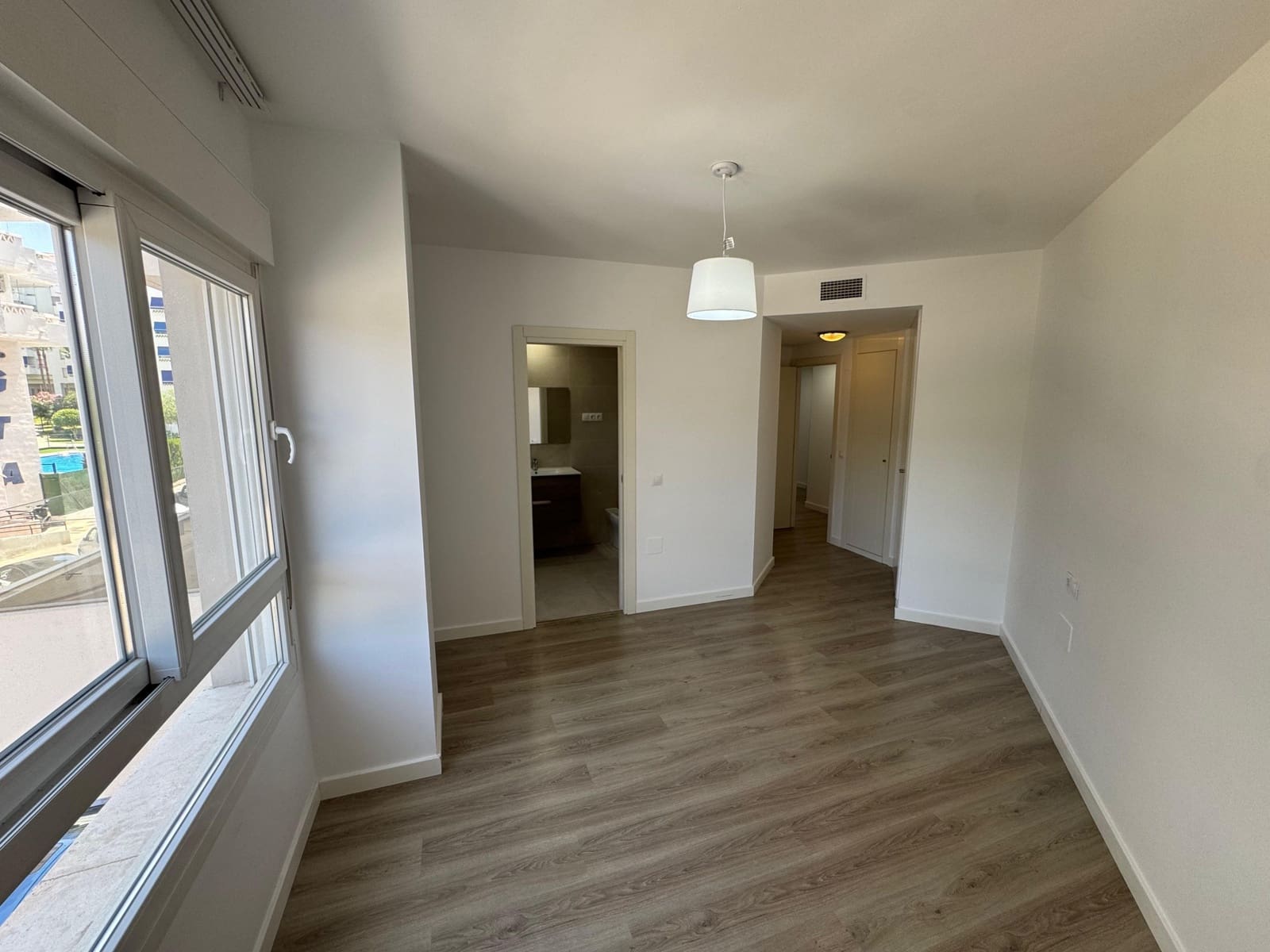 2 makuuhuone Huoneisto myytävänä paikassa Nueva Andalucia mukana uima-altaan 
autotalli - 375 000 € (Ref: 8881830)