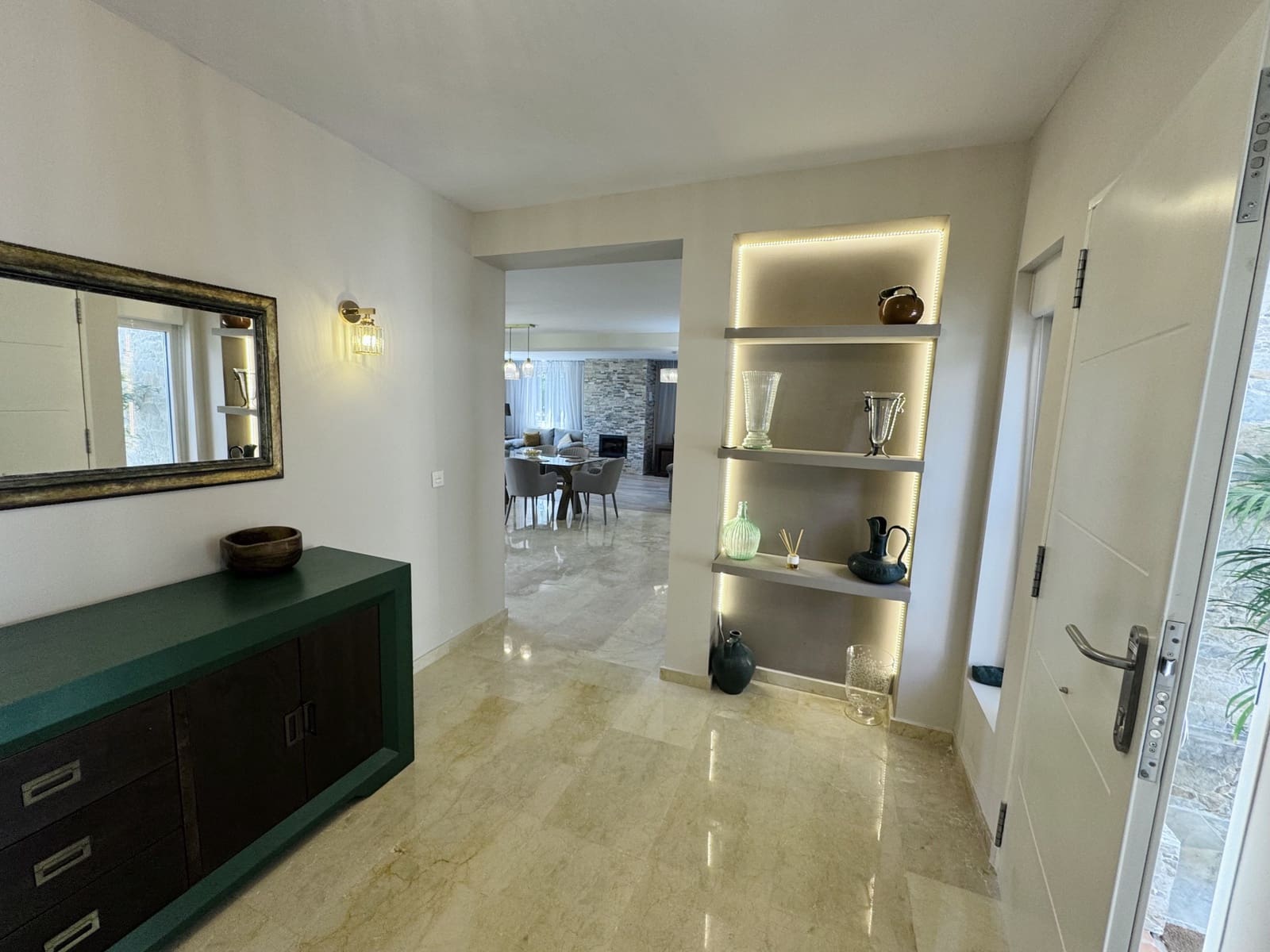 4 chambre Villa/Maison à vendre à Marbella avec piscine garage - 1 290 000 € (Ref: 8937236)