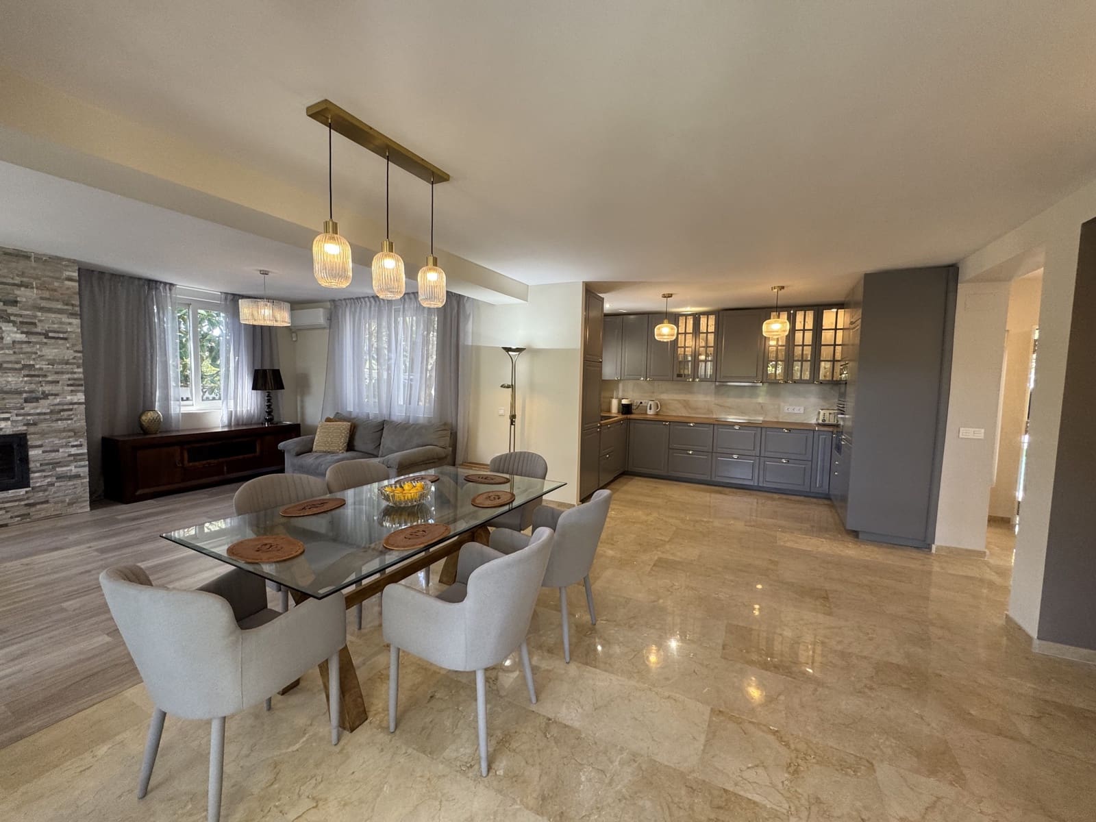 4 chambre Villa/Maison à vendre à Marbella avec piscine garage - 1 290 000 € (Ref: 8937236)