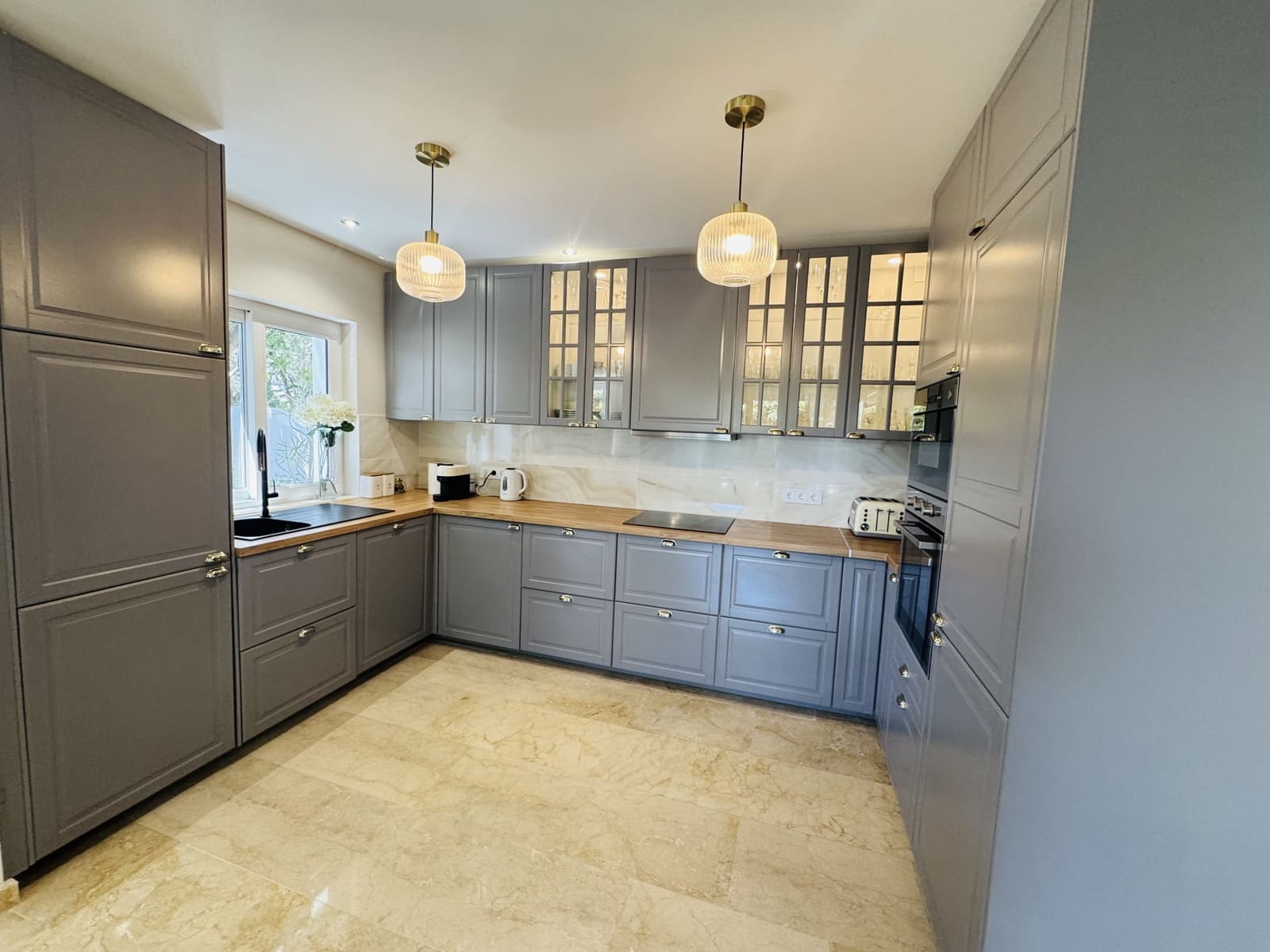 4 chambre Villa/Maison à vendre à Marbella avec piscine garage - 1 290 000 € (Ref: 8937236)