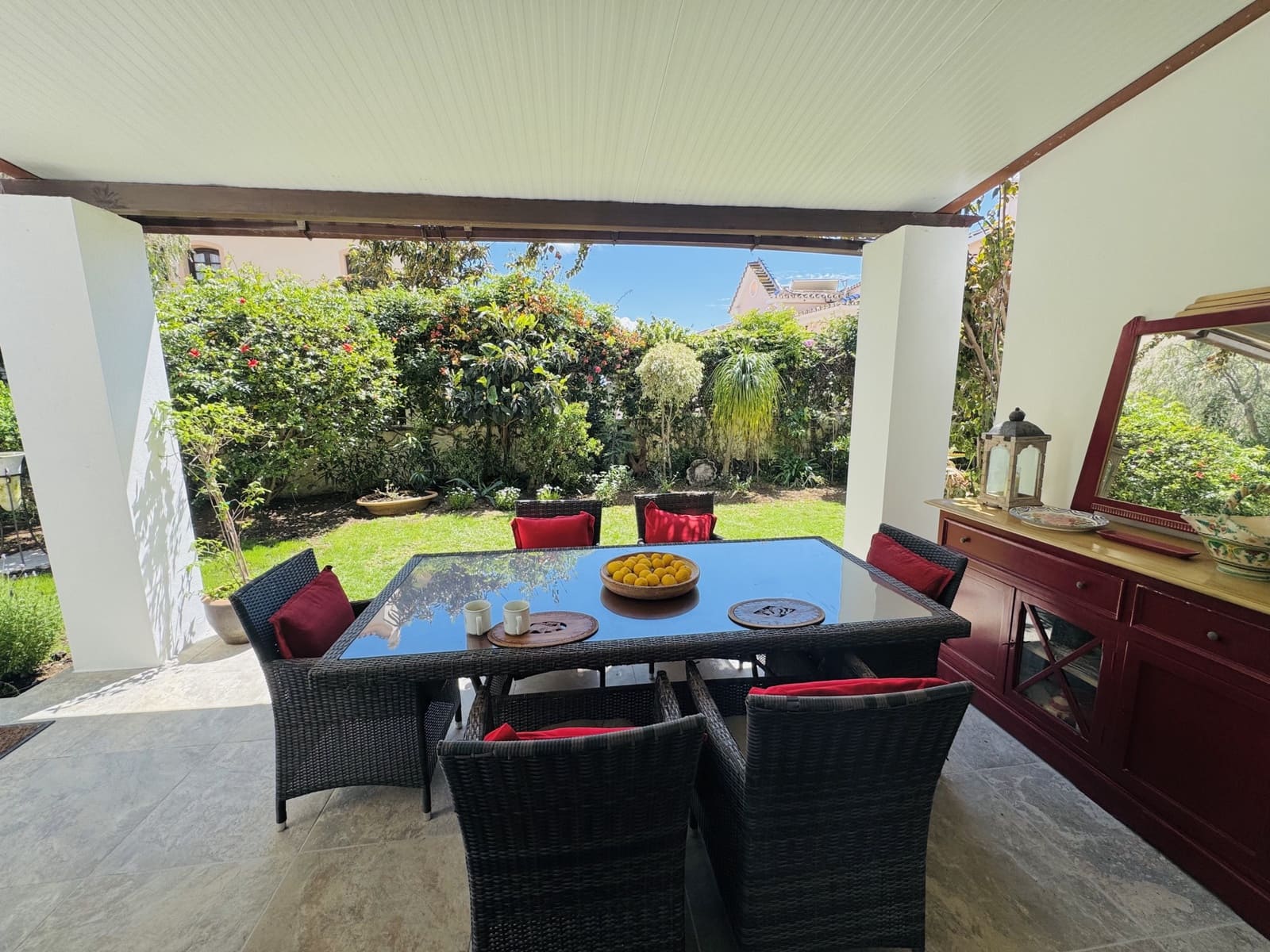 4 chambre Villa/Maison à vendre à Marbella avec piscine garage - 1 290 000 € (Ref: 8937236)