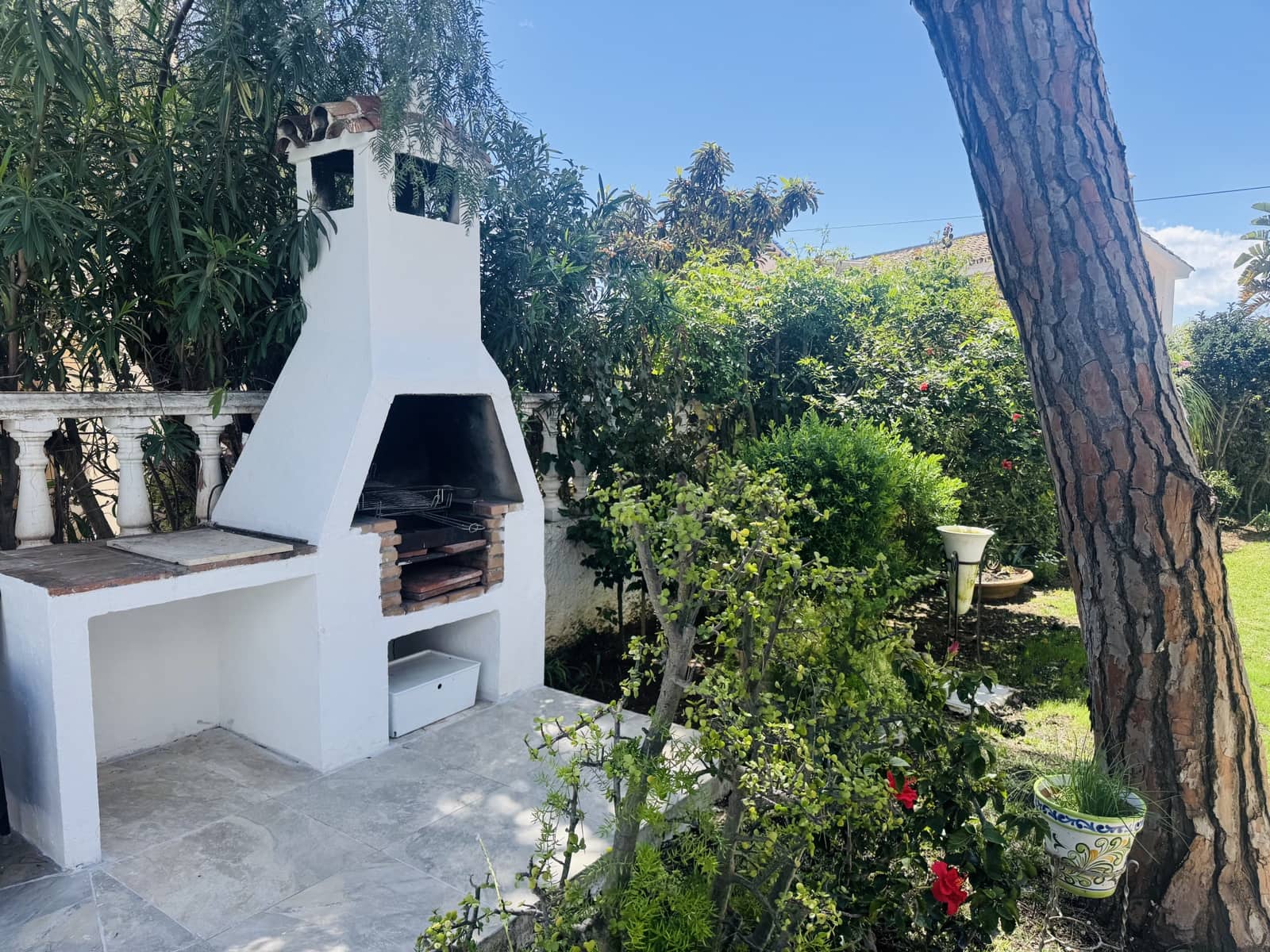 4 chambre Villa/Maison à vendre à Marbella avec piscine garage - 1 290 000 € (Ref: 8937236)