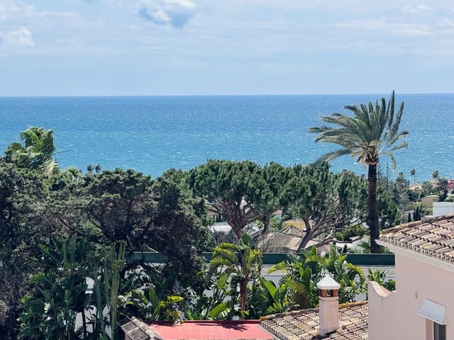 4 chambre Villa/Maison à vendre à Marbella avec piscine garage - 1 290 000 € (Ref: 8937236)